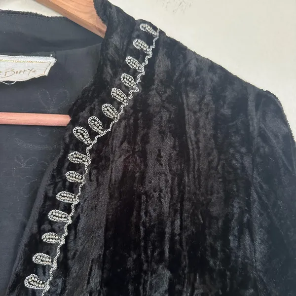Jen’s Pirate Booty Crushed Velvet Beaded Jacket Blazer - Image 7