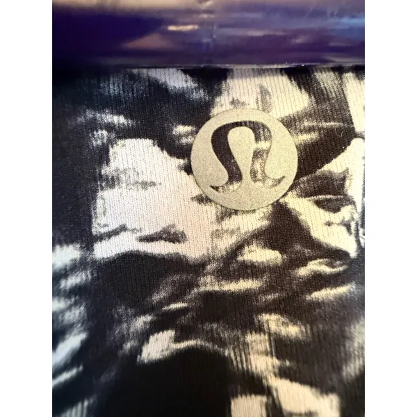 Lululemon Wunder Under High Rise Leggings‎ Black White Abstract Print Size 10 - Image 3