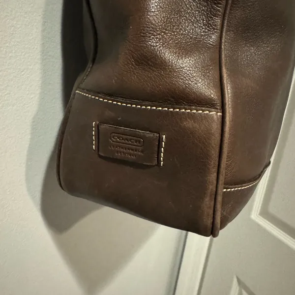 Coach Classic Hamptons Dark Brown Leather LG Business Travel Shoulder Bag 7790‎ - Image 4