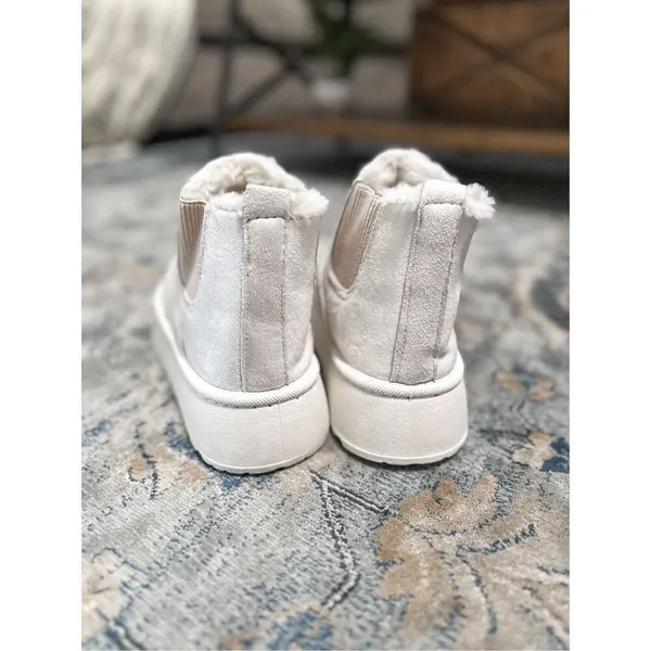 Adorable Platform Boots White Size 7.5 - Image 4