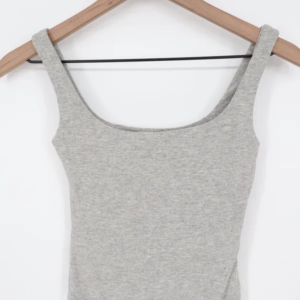 Naked Wardrobe Gray Scoop Neck Sleeveless Thong Bodysuit Medium - Image 4