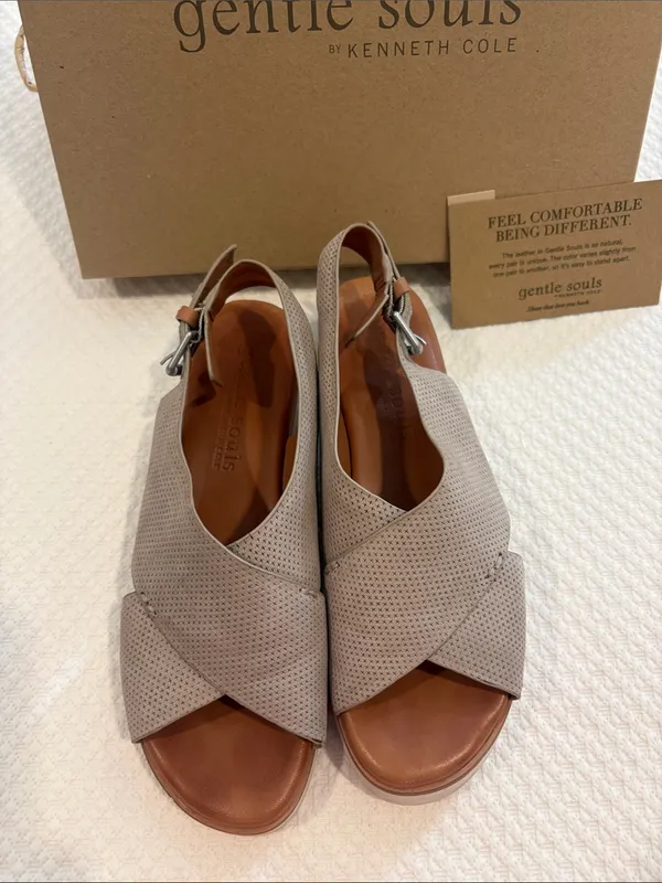 Kenneth Cole Perforated Crisscross Slingback Sandals in Light Beige - Image 2