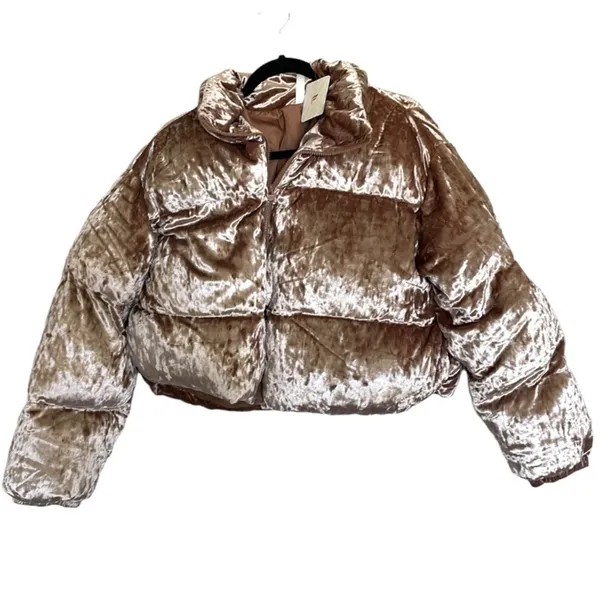 Fabletics Teddy Pink Wander Crushed Velour Crop Puffer Jacket Large - Image 5