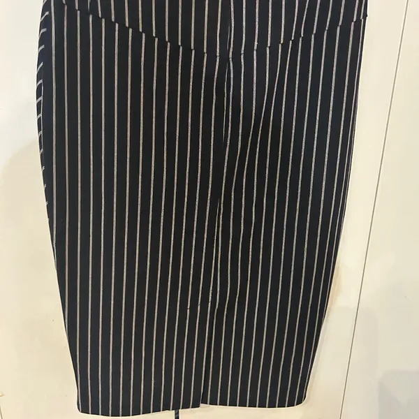 Navy Pinstripe Pencil Skirt - Sleek Office to Evening Wear - Image 6