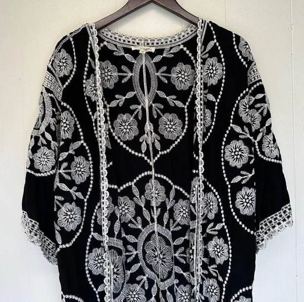 PEACH LOVE CALIFORNIA Embroidered Kimono S/M - Image 2