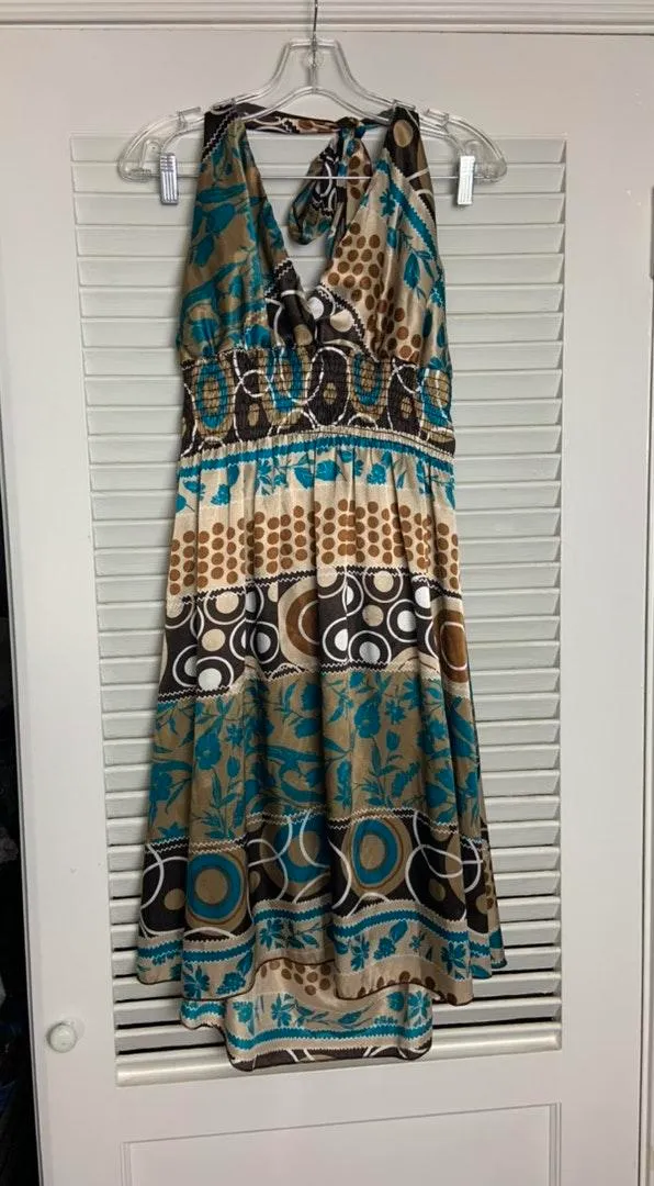 1950s 16/18 handmade silky printed halter dress - Image 3
