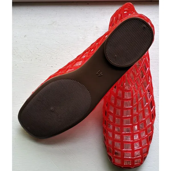 BRAND NEW ~ Red Jelly Mesh Flats Sandals Summer Beach Sandals ~ Women's 9 1/2 - Image 6