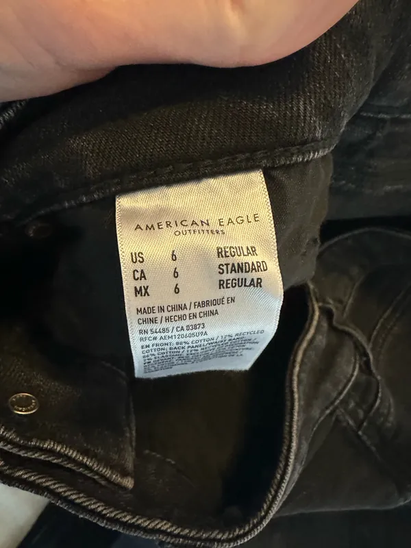 American Eagle Jeans - Image 3