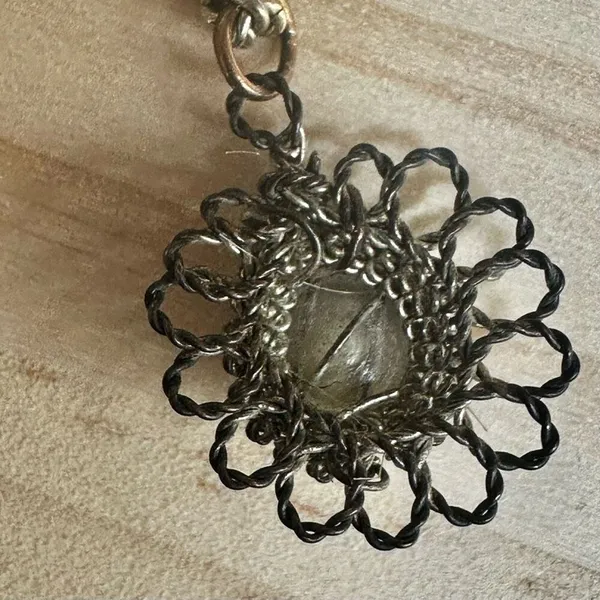 Filigree flower vintage pendant necklace - Image 6