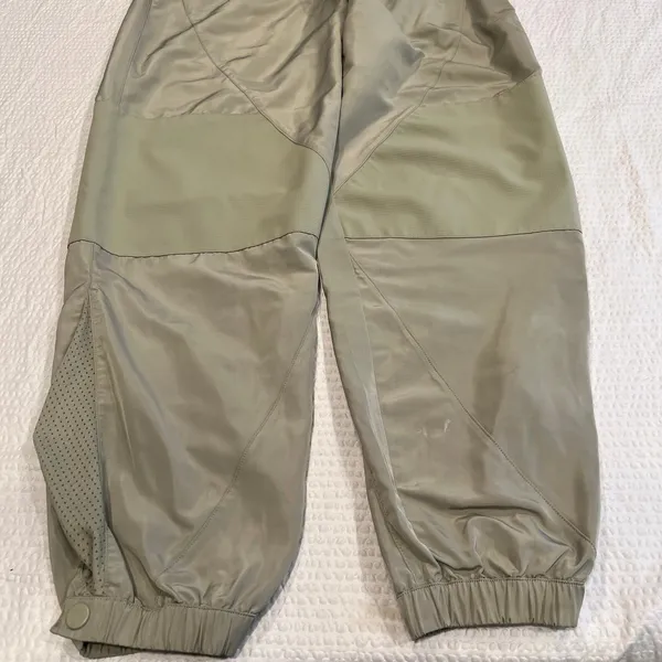 Alo mint green reinvention jogger XS women *flawed - Image 12