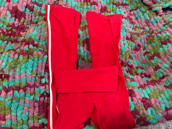 Red fold over cotton on flare leggings - Image 3