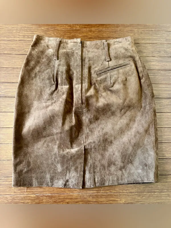 Y2K Express Women's Brown 100% Suede Leather Skirt size Medium Midi pocket Zip - Image 3