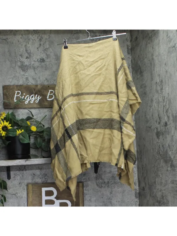 NWT Aqua Fringe Lightweight Plaid Ruana 494126 Camel Brown - Image 3
