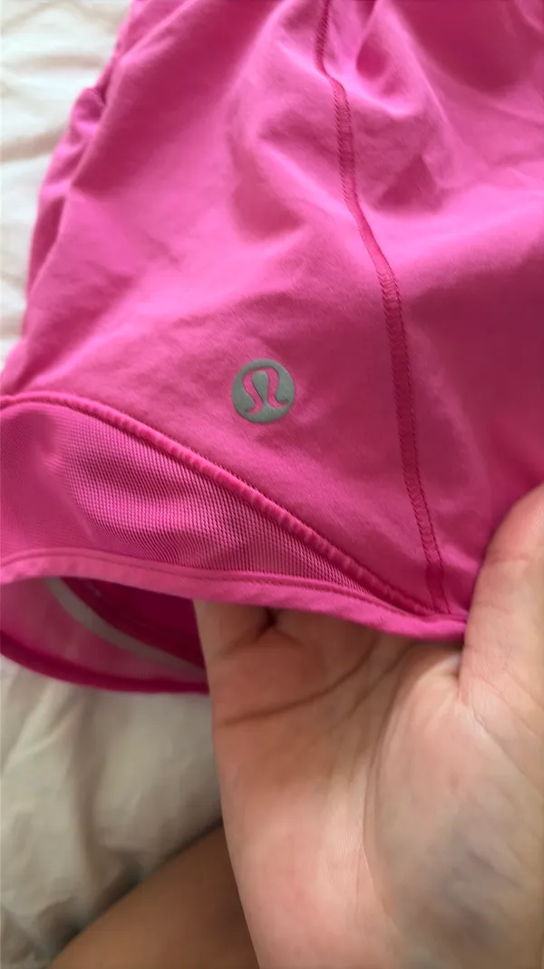 Lululemon Hotty Hot Shorts 2.5" Low-Rise  - Image 4