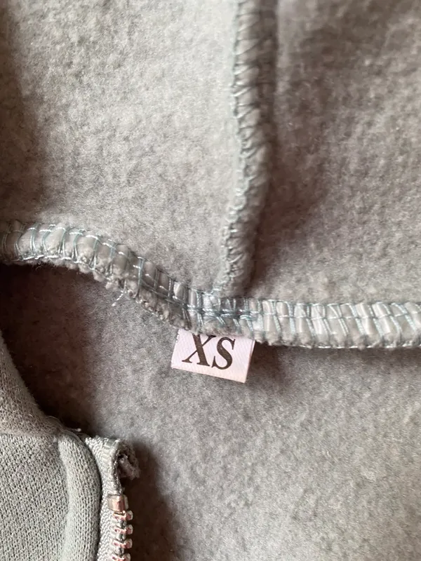 SheIn Super Cropped Zip Up Sweater - Image 3