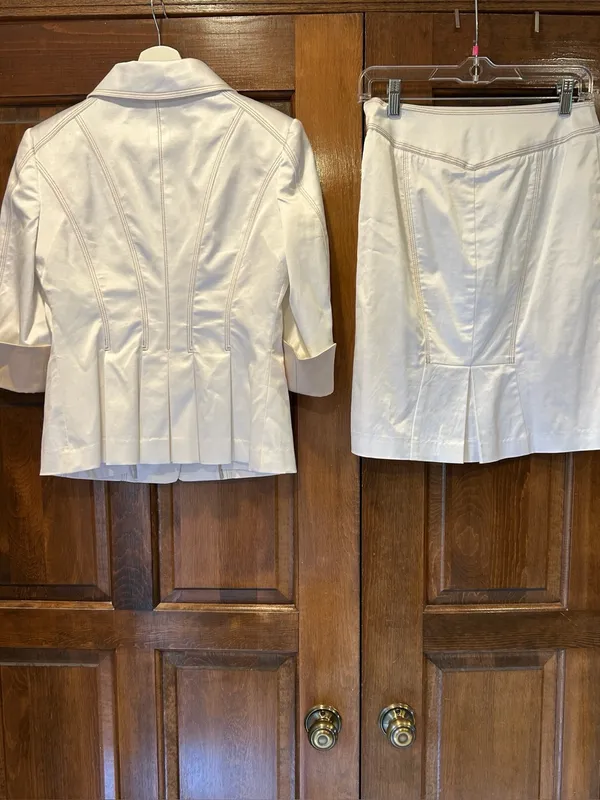 Bebe Collection Y2K Skirt Suit Set White Satin Blazer 8 Pencil Skirt 4 Italy - Image 3