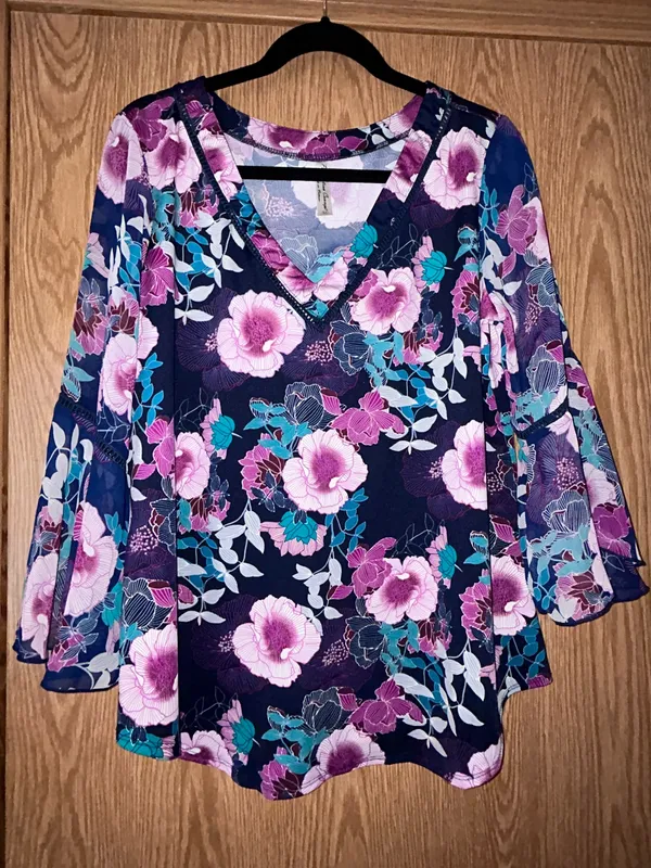 New, PerSeption Concept Floral Print Bell 3/4 Length Sleeves V-Neck Blouse Shirt Top Size XL - Image 2