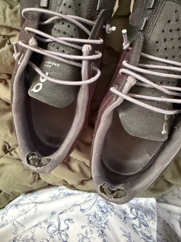 On Cloud Shoes - Image 4