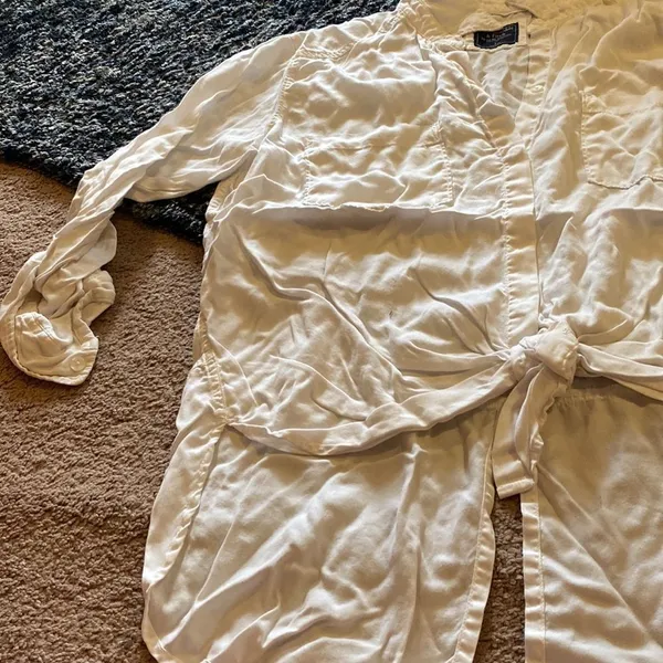 Abercrombie white blouse L‎ - Image 4