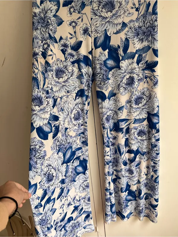 Veronica M Blue White Floral High Rise Flare Pants Bell Bottom Yoga Stretch - Image 3