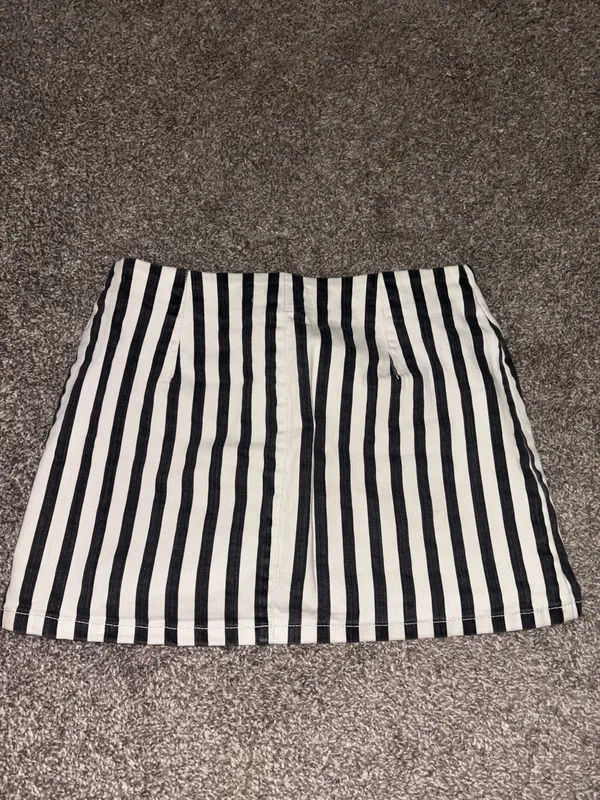 Urban Outfitters Denim Skirt - Image 5