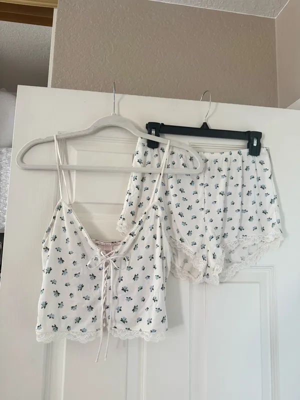 Victoria’s Secret Blue and White Floral Bow Top & Short Set - Image 2