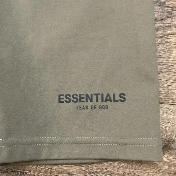 Essentials Fear of God biker shorts olive green - Image 3