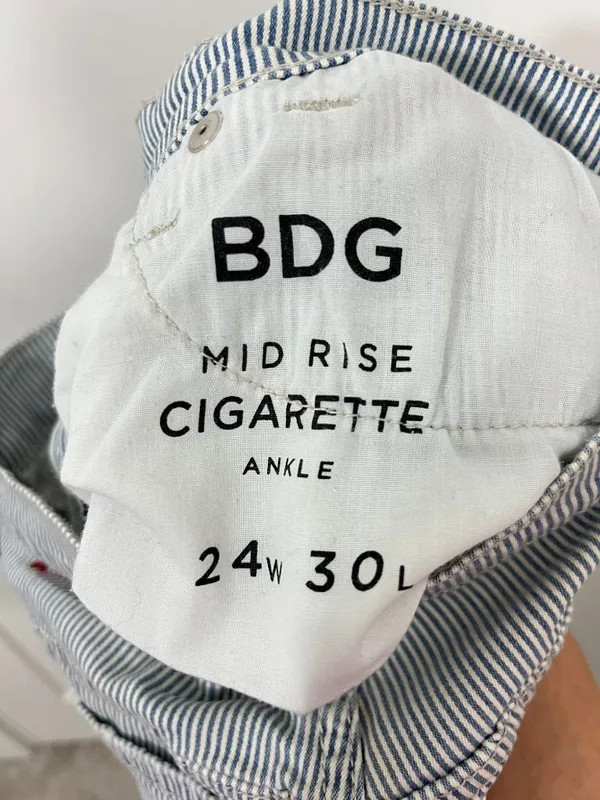 BDG Urban Outfitters Blue Size 24 Mid-Rise Cigarette Ankle Striped Jeans - Image 9