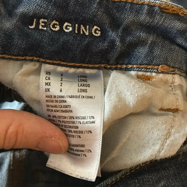 American Eagle distressed jegging raw hem fold up bottom jeans - Image 7