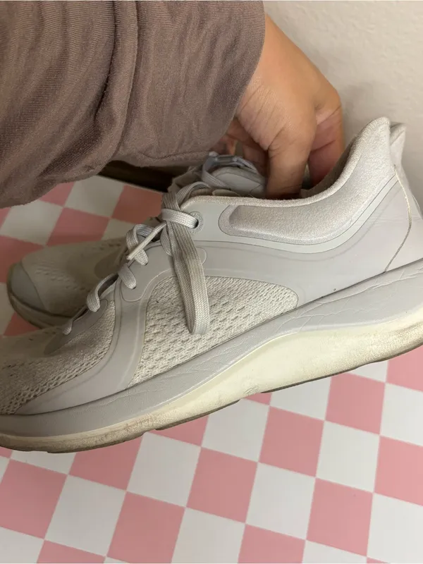 Lululemon gray beige running casual Chargefeel Low Workout preppy luxury shoe 9 - Image 4