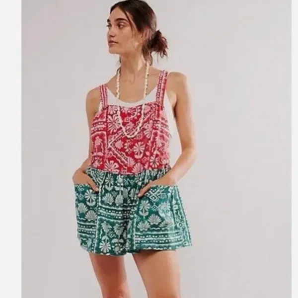 NEW Free People Women's Red Palm Bay Printed Shortalls Medium - Image 3