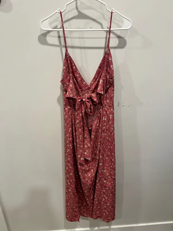 Forever 21 Rose-Pink Floral Midi Dress. Size large. Tie back detail. - Image 4