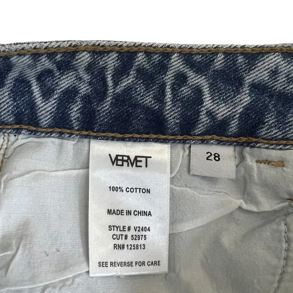 NWT Vervet Distressed Straight Leg Jeans Blue Denim Raw Hem V2404 Size 28 - Image 7