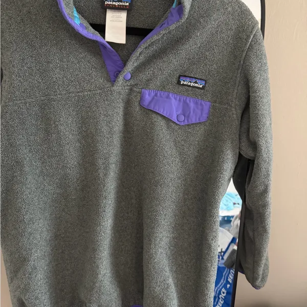 Patagonia Gray and Purple Jacket - Image 2