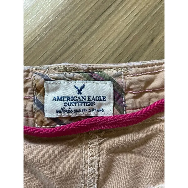 American Eagle Women's Tan and Pink Shorts S - Image 2