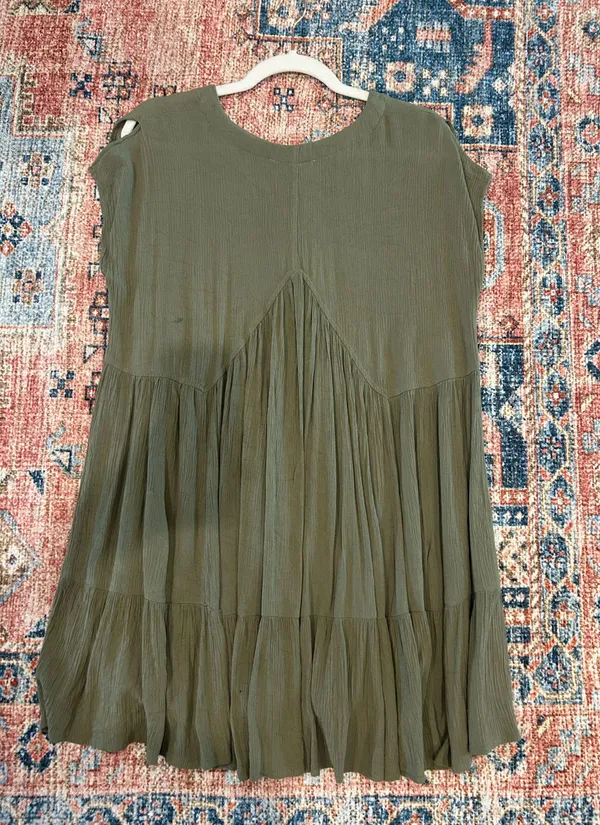 Dillard's Army green flowy dress - Image 2