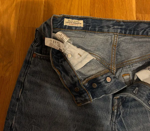 Levi’s 501 Shorts - Image 3