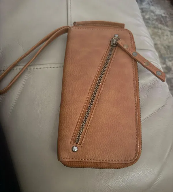 Free People Wallet - Image 5