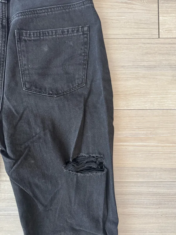 American Eagle Jeans - Image 9