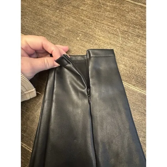 Abercrombie & Fitch Vegan Leather Leggings Size XL High Rise Zipper Ankle Black - Image 5