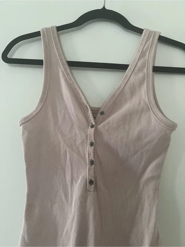 Abercrombie Pink Ribbed Sleeveless Henley Bodysuit Medium Capsule Minimalist - Image 2