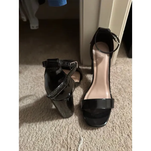 Elegant Black Heels with ankle strap Womens Size 8 - Image 2