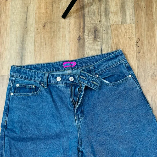 Edikted Blue Wide-Leg Cargo Jeans - Image 5