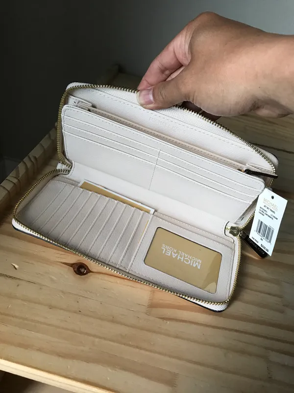 Michael Kors Wallet - Image 5