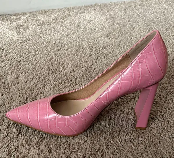 Pink Pumps - Image 2