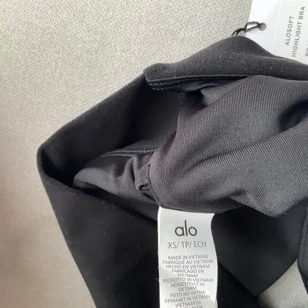 Alo Yoga Alosoft Highlight Bra Black XS - Image 4