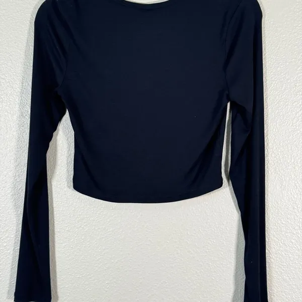 Sunday Best Revolve Black Cropped Shirt Womens M Classic Staple Minimalist Top - Image 3