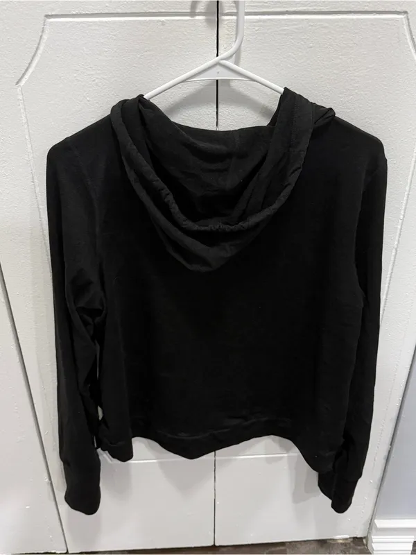 Vuori Black Heather Halo Essential Hoodie - Image 5