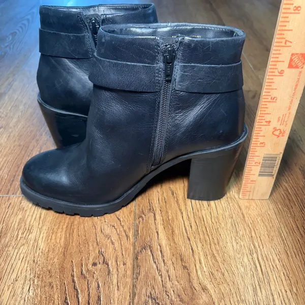 Crevo Kathryn Black Leather Block Heel Ankle Boots Moto Ring Strap Womens 8.5 - Image 10