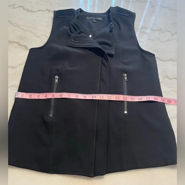 Harve Bernard Black Sleeveless Vest - Image 4